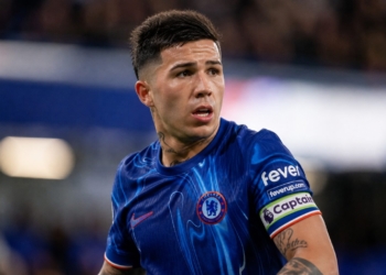 Enzo Fernandez in action for Chelsea amid Manchester City transfer interest