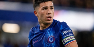 Enzo Fernandez in action for Chelsea amid Manchester City transfer interest